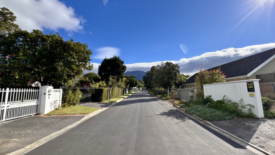 To Let 3 Bedroom Property for Rent in Tokai Western Cape